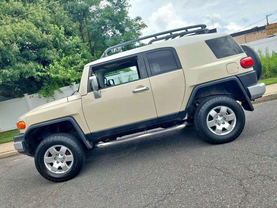 2008 Toyota FJ Cruiser · Sport Utility Beautiful Shape in Edison, NJ (photo 1) — photo 1