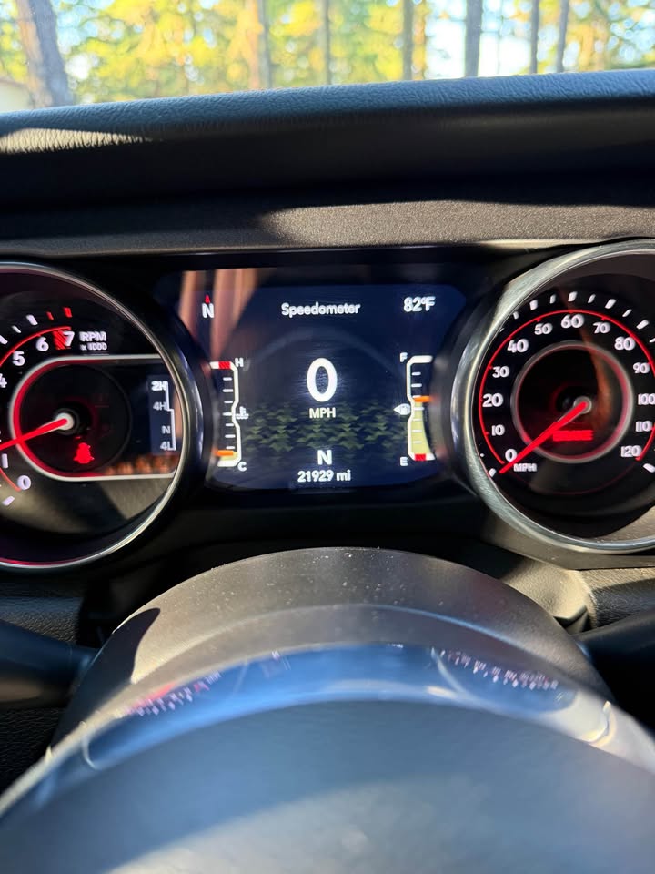 2022 Jeep Gladiator · Mojave Pickup 4D 5 ft in Friday Harbor, WA (photo 8) — photo 8