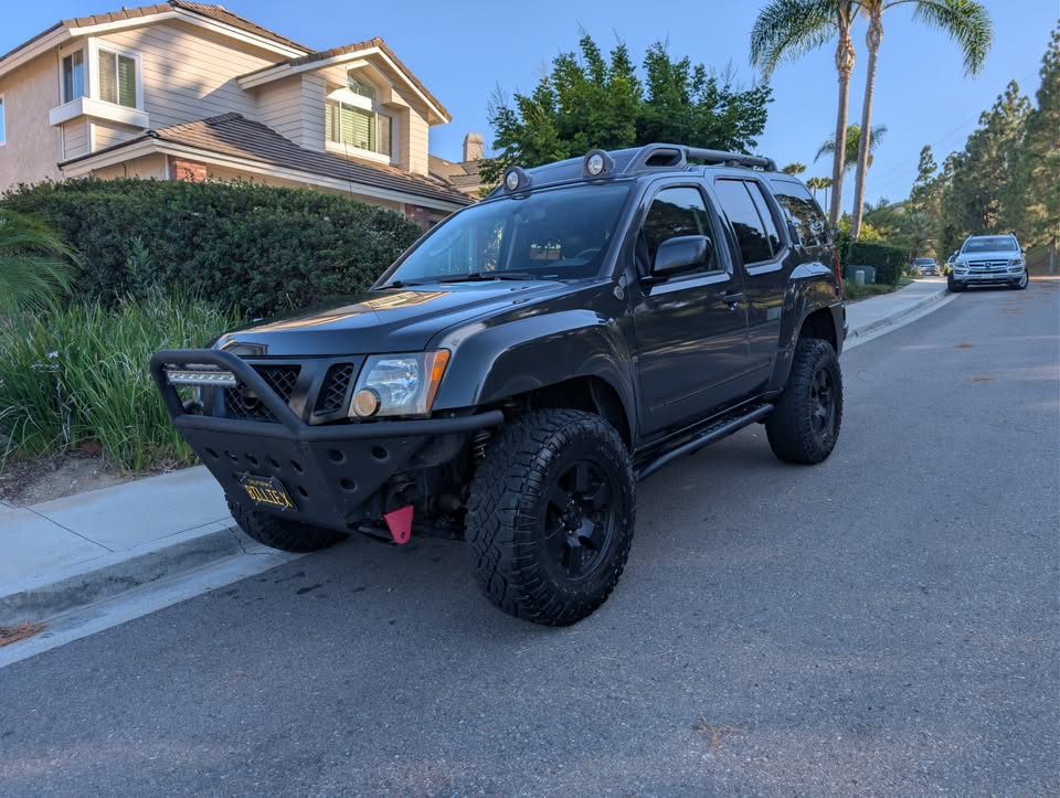 2011 Nissan Xterra in San Diego, CA (photo 2)