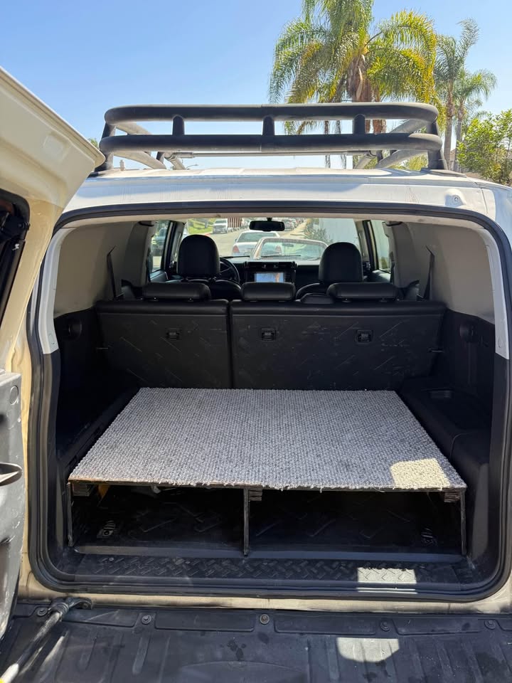 2009 TOYOTA FJ Cruiser in San Clemente, CA (photo 8) — photo 8