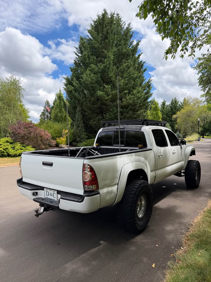 2011 Toyota Tacoma Double Cab · TRD Off-Road Pickup 4D 6 ft in Vancouver, WA (photo 8)