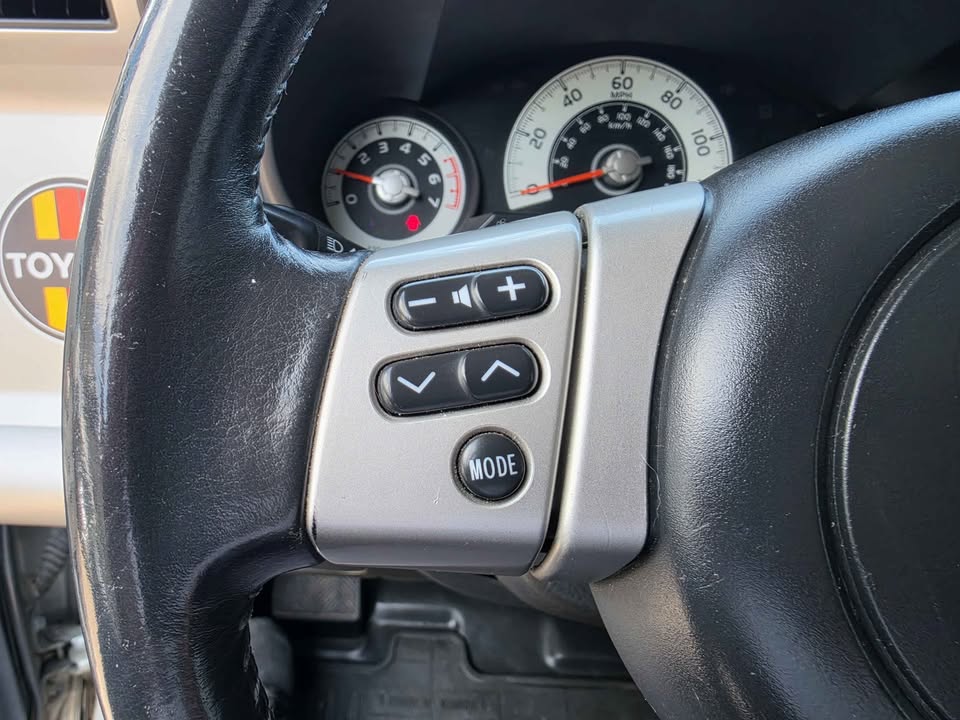 2011 Toyota FJ Cruiser · Sport Utility 2D in Colorado Springs, CO (photo 12)