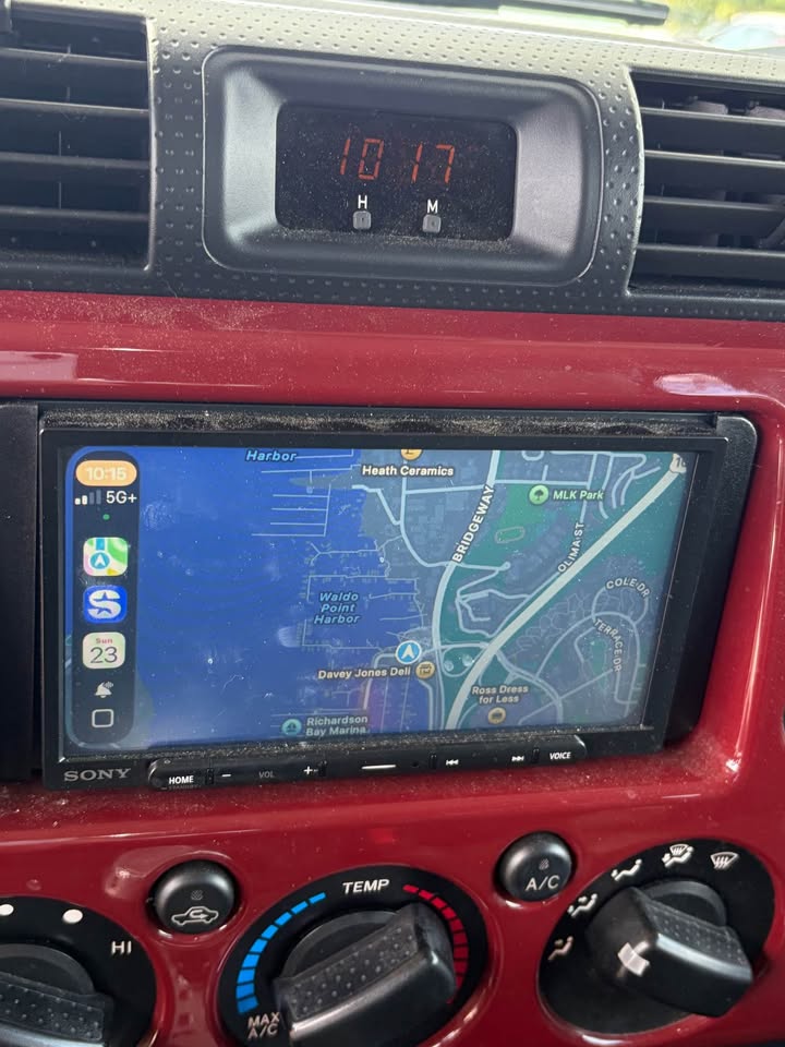 2011 Toyota FJ Cruiser · Sport Utility 2D in Sausalito, CA (photo 9) — photo 9