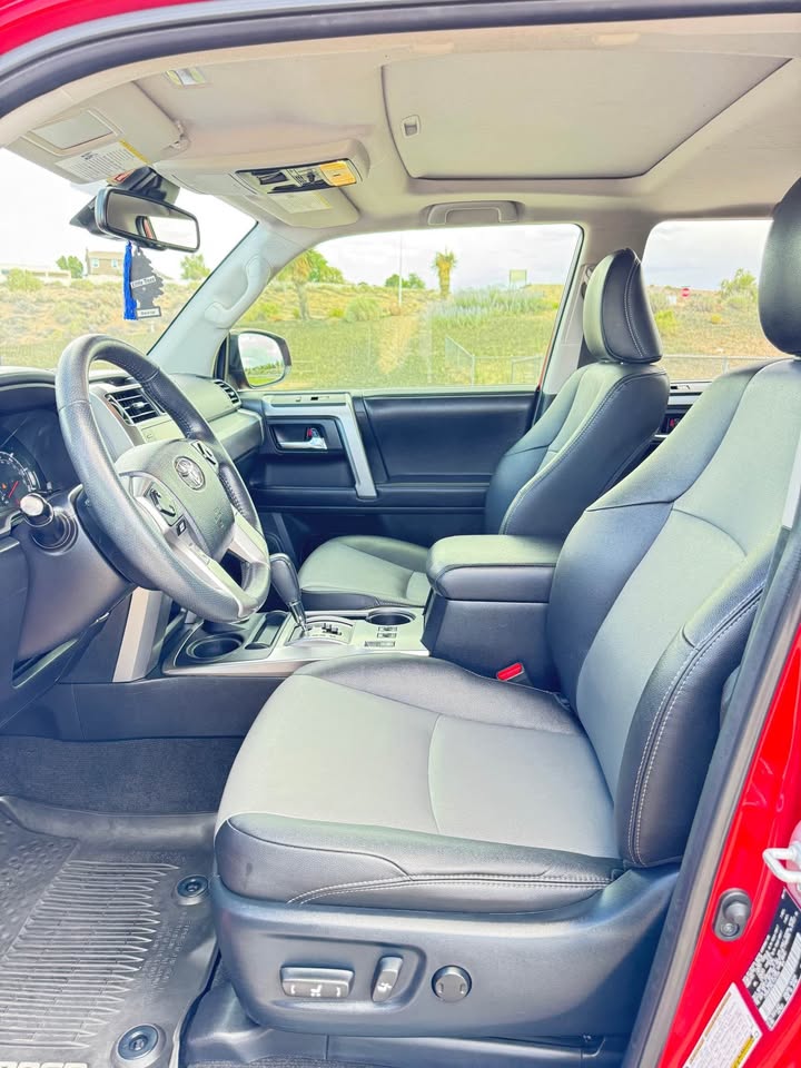 2020 Toyota 4Runner · SR5 Premium Sport Utility 4D in Rio Rancho, NM (photo 10) — photo 10