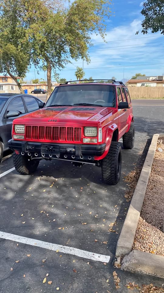 Jeep Cherokee XJ in Mesa, AZ (photo 1) — photo 1