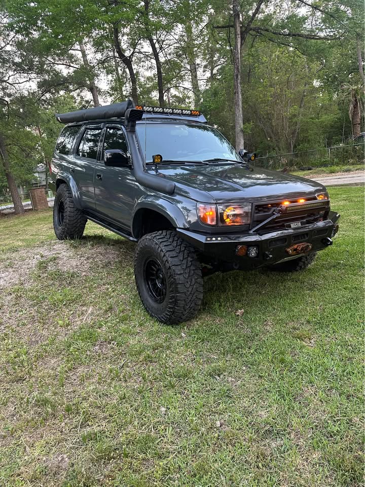 2001 Toyota 4Runner · SR5 Premium Sport Utility 4D in Conroe, TX (photo 2) — photo 2