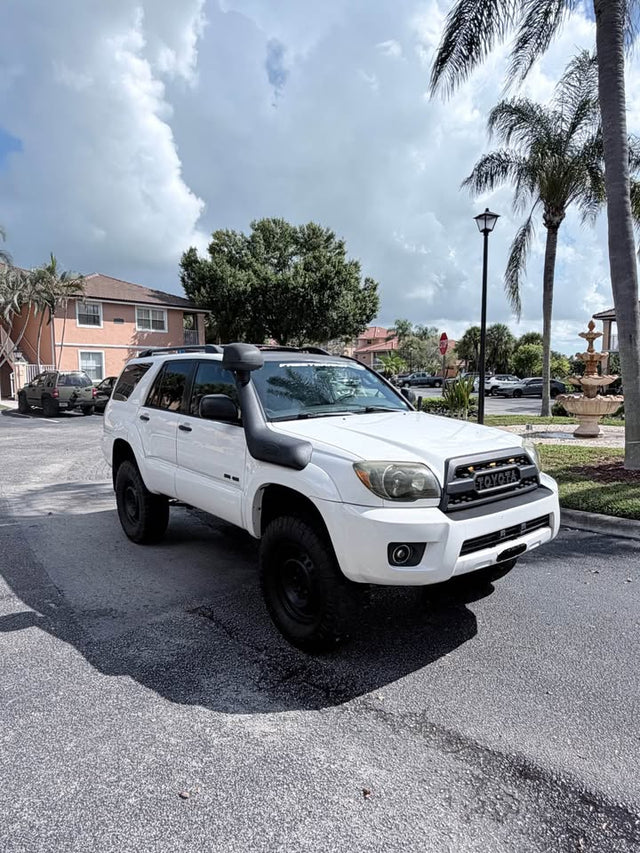 2006 Toyota 4Runner · SR5 Sport Utility 4D — photo 2