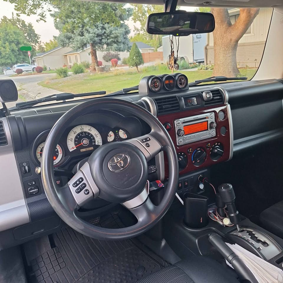 2011 Toyota FJ Cruiser · Sport Utility 2D in Boise, ID (photo 8) — photo 8