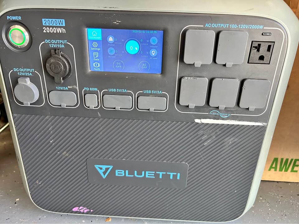 Bluetti AC200P 2000W Portable Power Station i can’t find the charger unfortunately in Bend, OR (photo 1) — photo 1