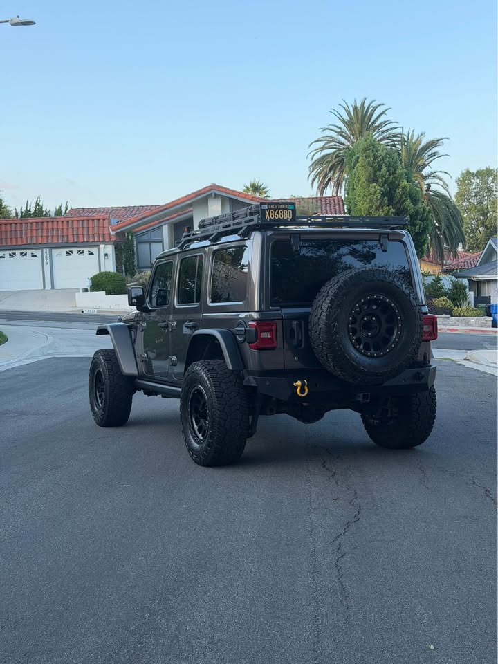 2020 Jeep Wrangler JLU Sahara Altitude in West Hills, CA (photo 5) — photo 5
