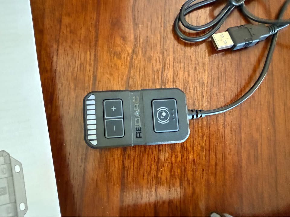 Redarc Tow-Pro Link Brake Controller (photo 4) — photo 4