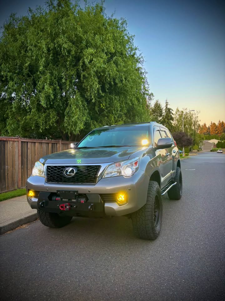 2012 Lexus GX · GX 460 Premium Sport Utility 4D (photo 4) — photo 4