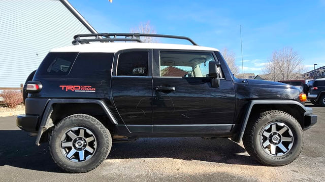 2008 Toyota FJ Cruiser · Sport Utility 2D — photo 3