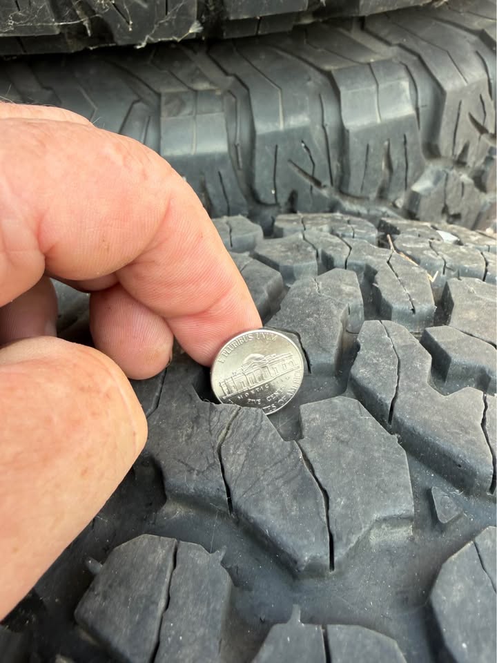 BFGoodrich All-Terrain T/A KO2 Tires LT285/70R17 on Jeep Wheels in Pinehurst, ID (photo 4)