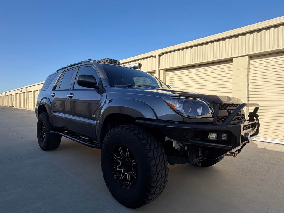 2008 Toyota 4Runner · SR5 Sport Utility 4D in Roseville, CA (photo 4) — photo 4