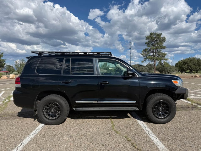 2017 Toyota Landcruiser · Land Cruiser — photo 3