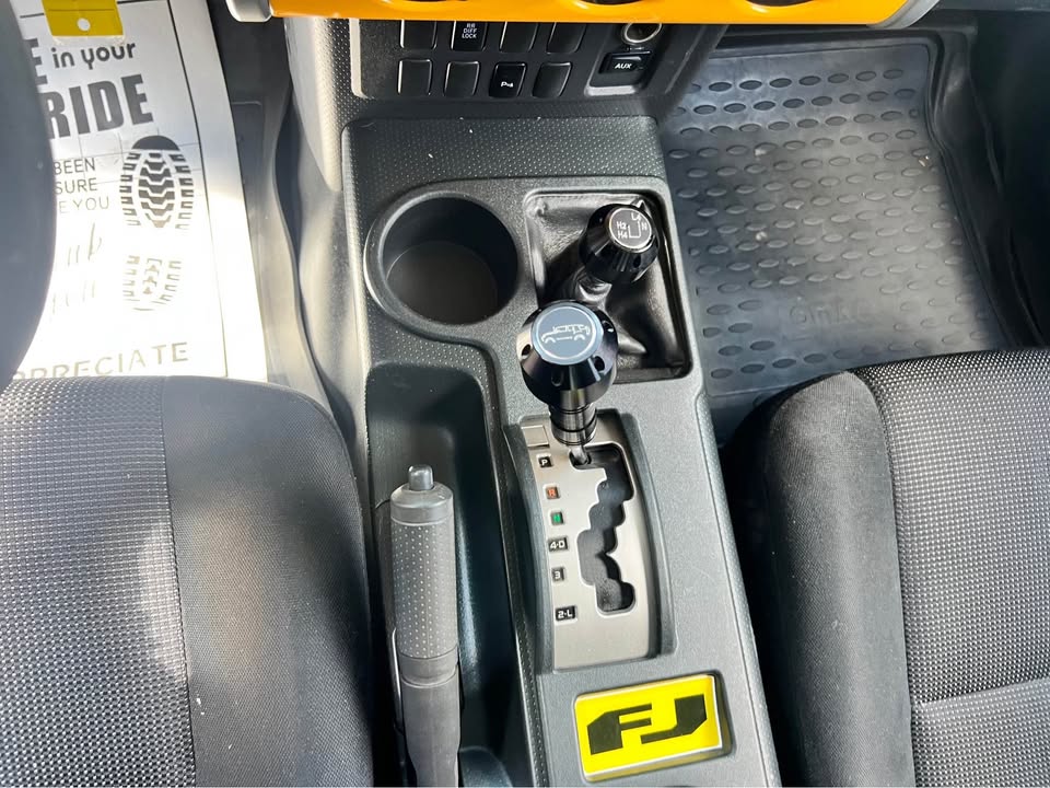 2007 Toyota FJ Cruiser in Greenville, SC (photo 9) — photo 9