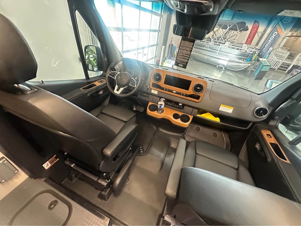 2026 Winnebago Revel 44E in Huntington Beach, CA (photo 6) — photo 6