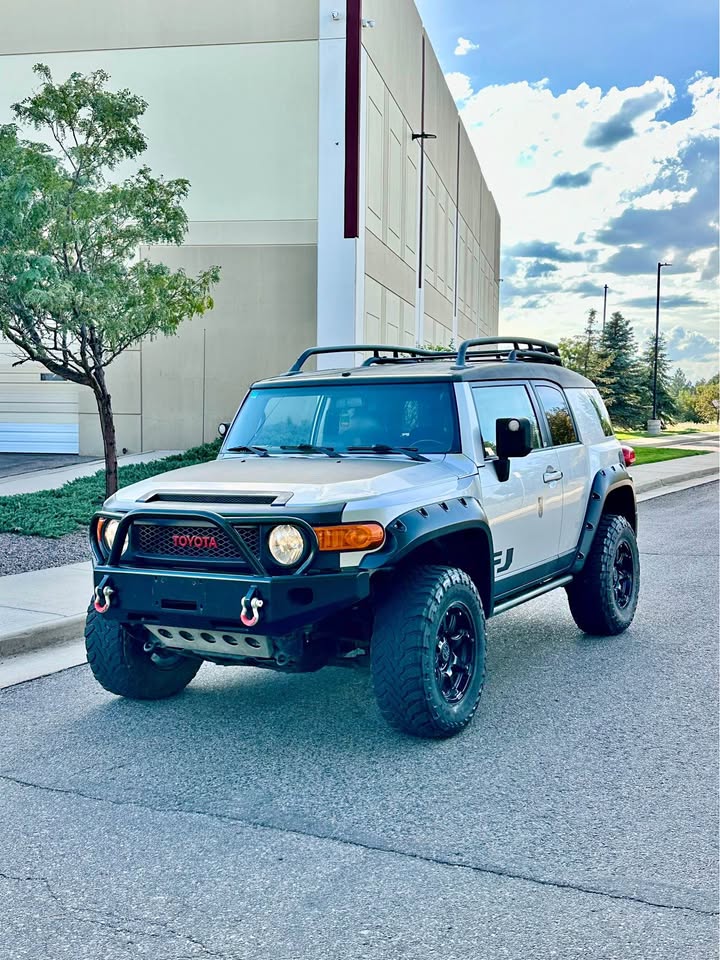 2007 Toyota FJ Cruiser · Sport Utility 2D in Denver, CO (photo 1) — photo 1