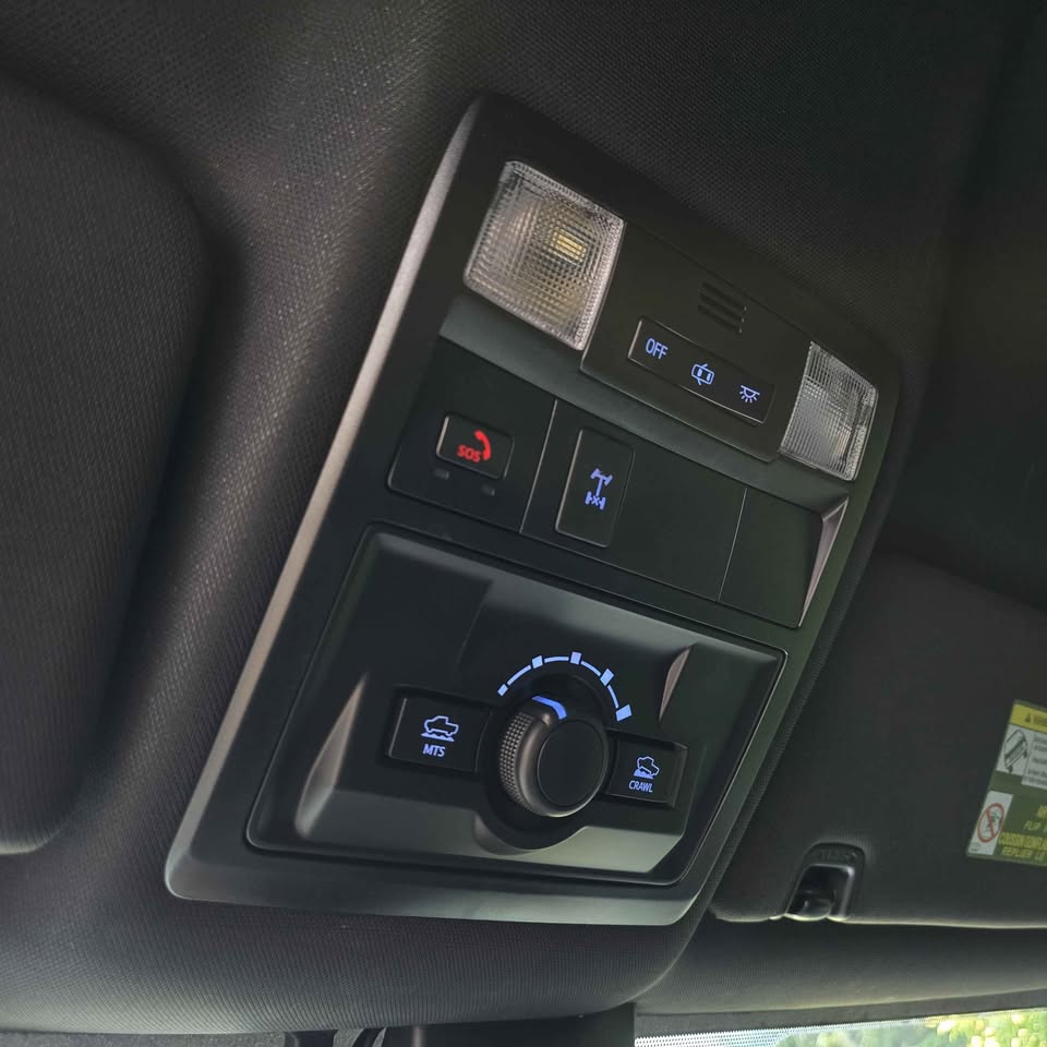 2023 Toyota Tacoma Double Cab · TRD Off-Road Pickup 4D 6 ft in Puyallup, WA (photo 9) — photo 9