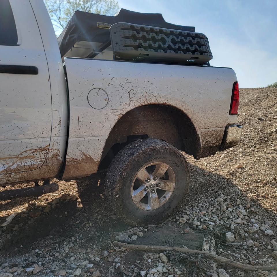 Smittybilt 2783 Truck Bed Tent + Adjustable Overland Bed Rack Setup in Georgetown, TX (photo 3) — photo 3