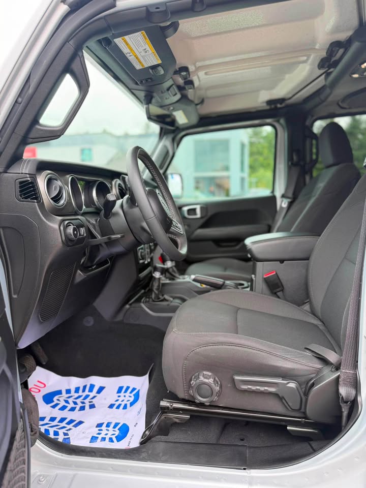 2023 Jeep Wrangler‼ in Toronto, ON (photo 8)