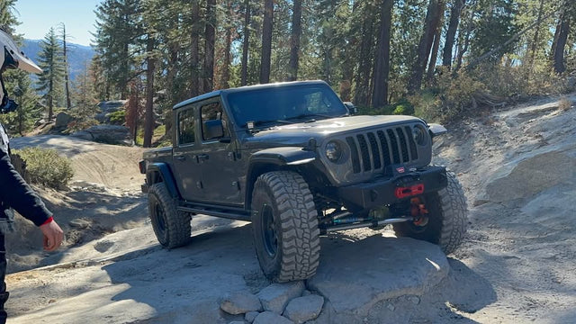 2020 Jeep Gladiator · Sport S Pickup 4D 5 ft — photo 2