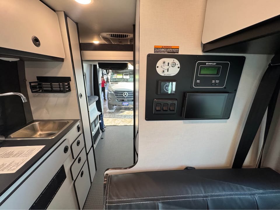 2026 Winnebago Revel Sport 44N in Fort Worth, TX (photo 9) — photo 9