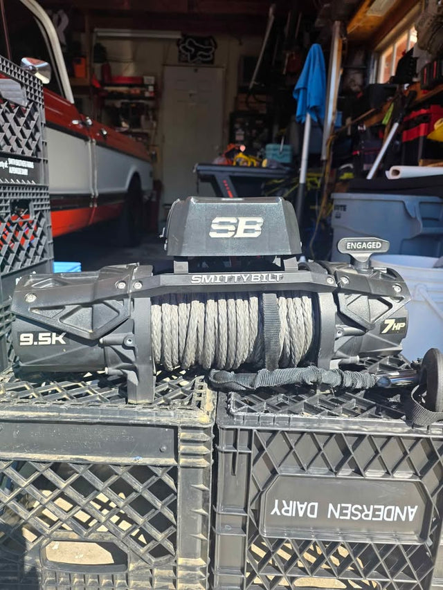 Smittybilt XRC Gen3 9500lbs Winch Competition style with Synthetic Rope and Hawse Fairlead — photo 3
