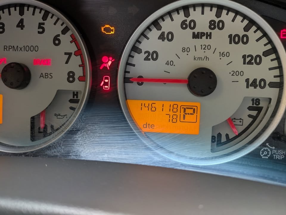 2012 Nissan Frontier Pro-4x (v6 4x4) crew cab WITH extras in Woodinville, WA (photo 7) — photo 7