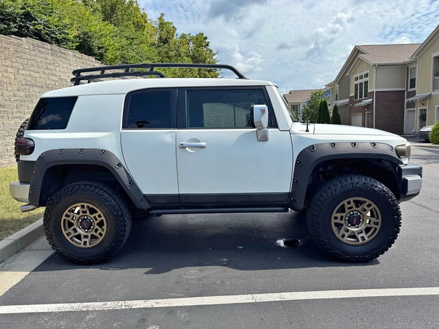 2013 Toyota FJ Cruiser 4WD – 90k Miles – Iceberg White – in Lexington, KY (photo 1)
