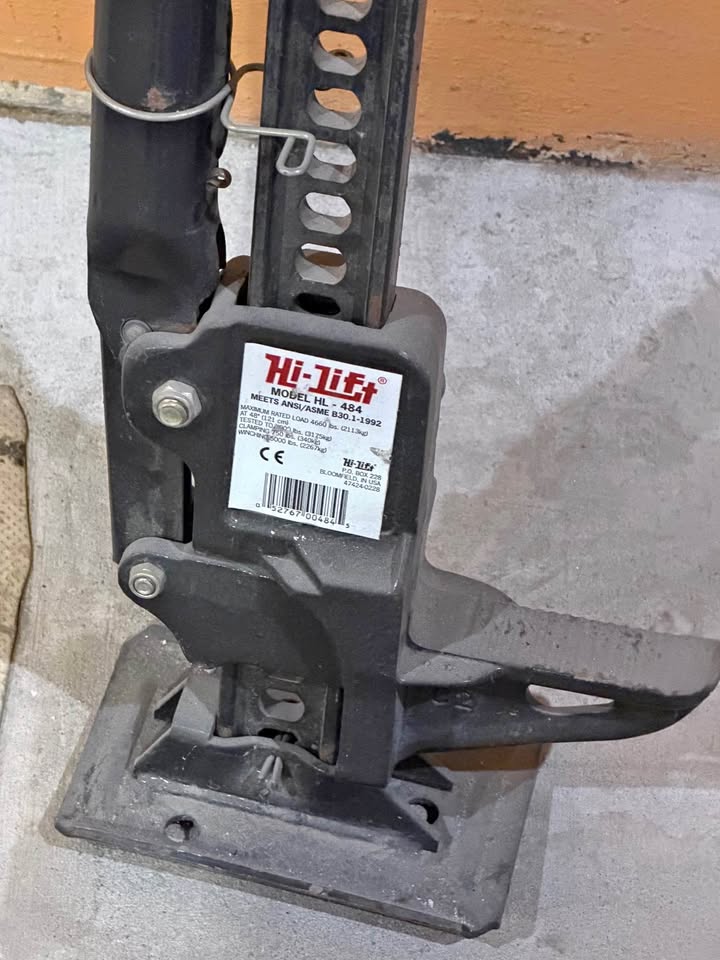 Hi- lift jack 48” in Chula Vista, CA (photo 1) — photo 1