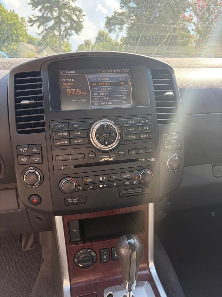 2012 Nissan Pathfinder · LE in Columbia, SC (photo 6) — photo 6