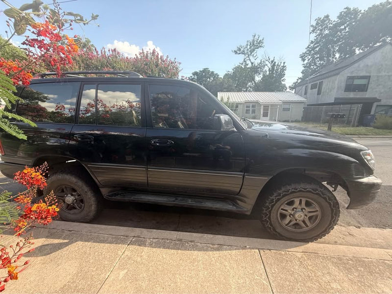 2002 Lexus LX · LX 470 Sport Utility 4D in Austin, TX (photo 4) — photo 4