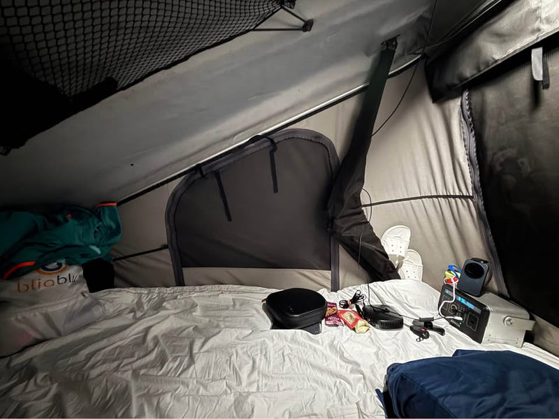 James Baroud Space Evo Hard shell Roof Top Tent Size M in Beaverton, OR (photo 9) — photo 9