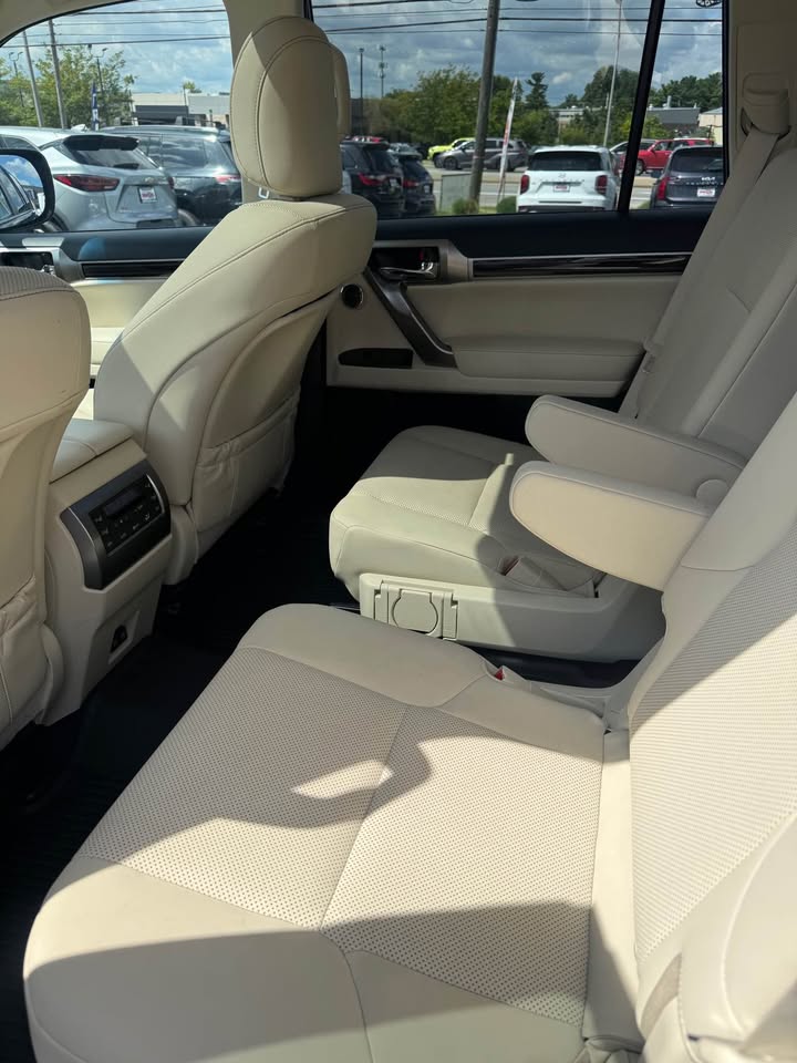 2023 Lexus GX · GX 460 Premium Sport Utility 4D in Lexington, KY (photo 8) — photo 8