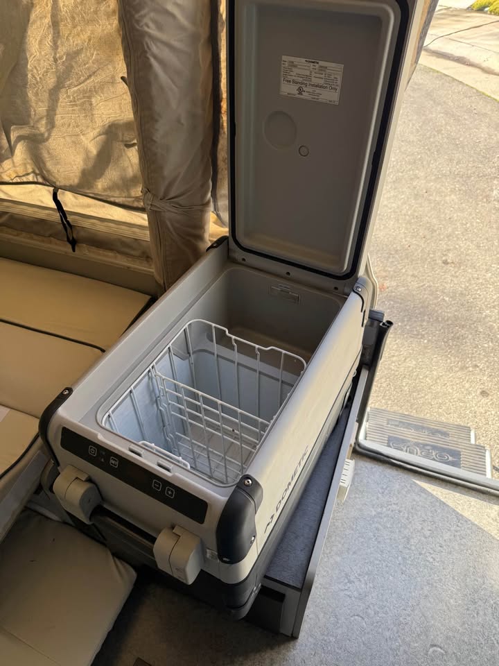 2018 Opus Original Air Pop-Up Camper in Sacramento, CA (photo 8) — photo 8