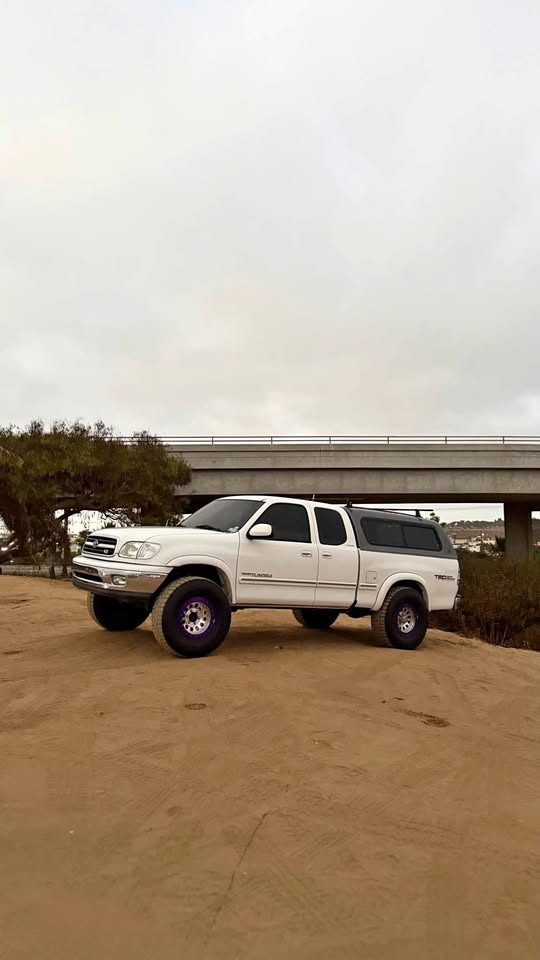 2002 Toyota Tundra Access Cab · Limited Pickup 4D 6 1/2 ft in Vista, CA (photo 1)