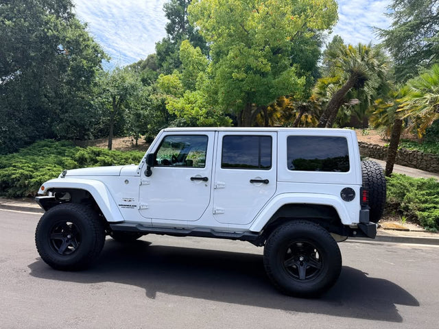 2016 Jeep Wrangler Sahara Trim — photo 2