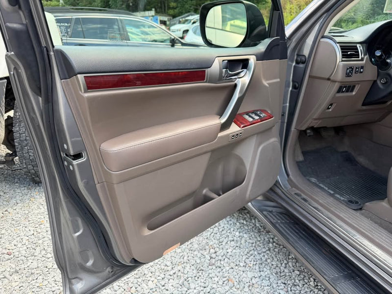 2013 Lexus GX · GX 460 Premium Sport Utility 4D in Pittsburgh, PA (photo 10) — photo 10