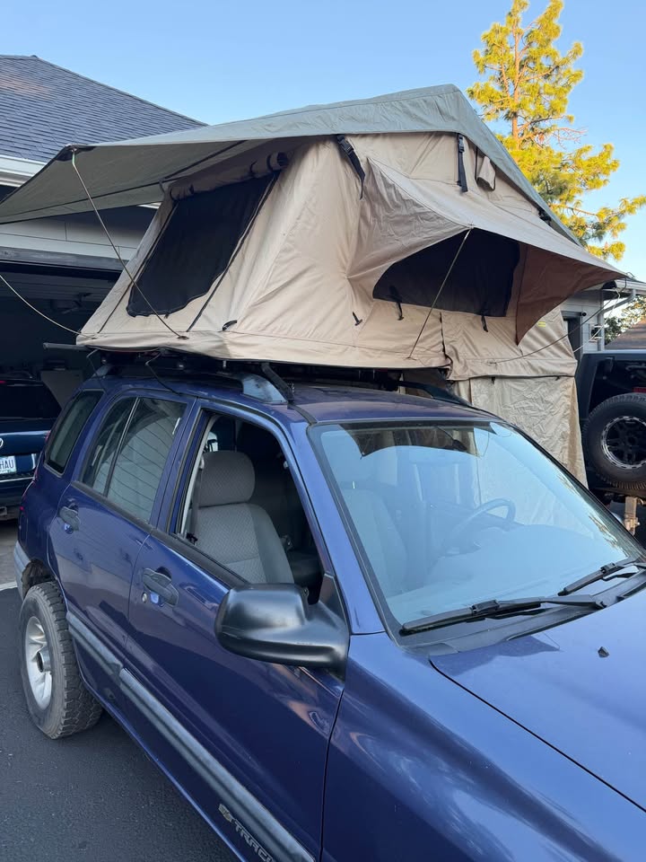 Smittybilt Overlander Roof Tent in Springfield, OR (photo 8) — photo 8