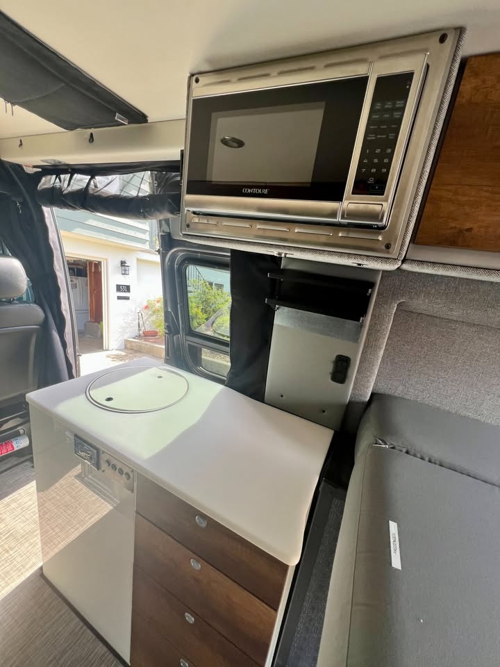 2022 Mercedes-Benz Storyteller Overland Stealth MODE 4x4 in Martinez, CA (photo 12) — photo 12