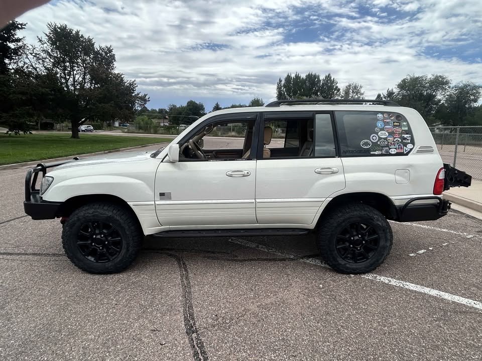 2001 Lexus LX · LX 470 Sport Utility 4D in Colorado Springs, CO (photo 2) — photo 2