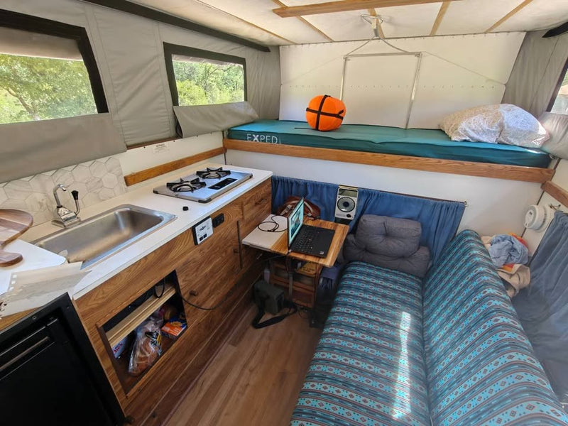 2001 Four Wheel Camper Hawk (photo 11) — photo 11
