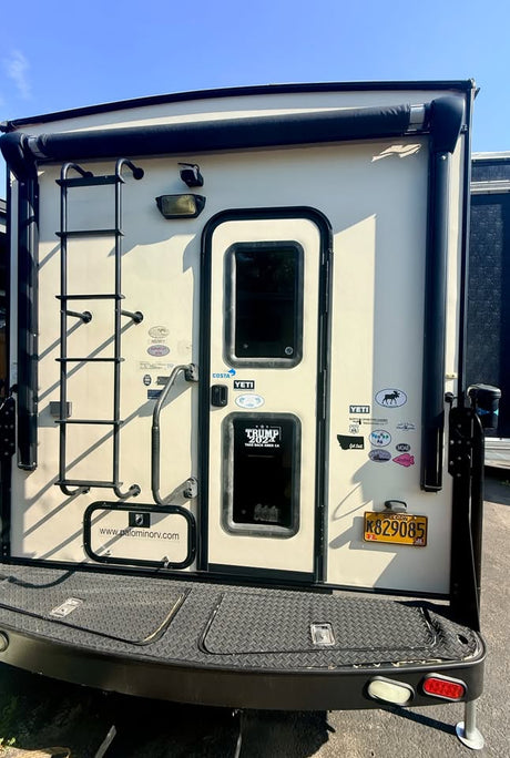 2015 Palomino Backpack Edition HS-2911 Truck Camper in Beaverton, OR (photo 5)