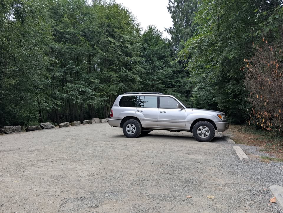 2000 Toyota Land Cruiser in Renton, WA (photo 3) — photo 3