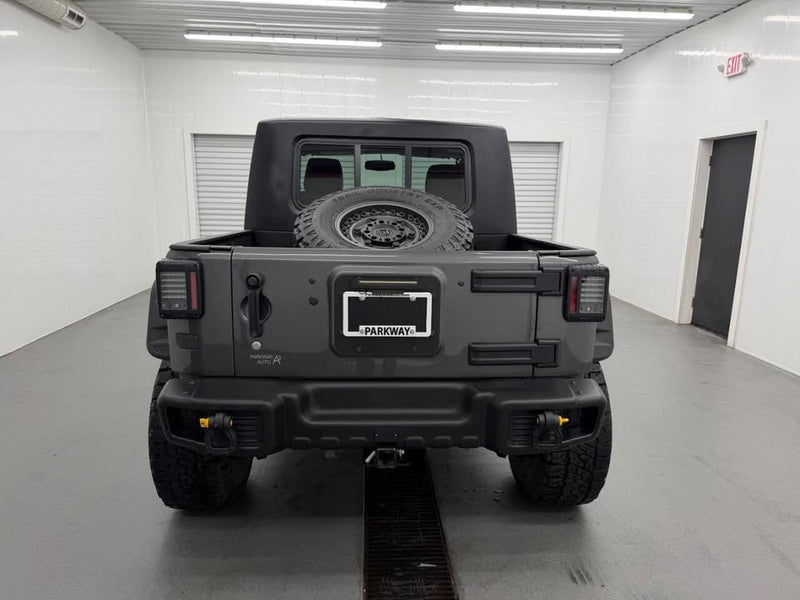 2016 Jeep Wrangler Unlimited Sahara 4x4 4dr SUV in Hudsonville, MI (photo 9) — photo 9