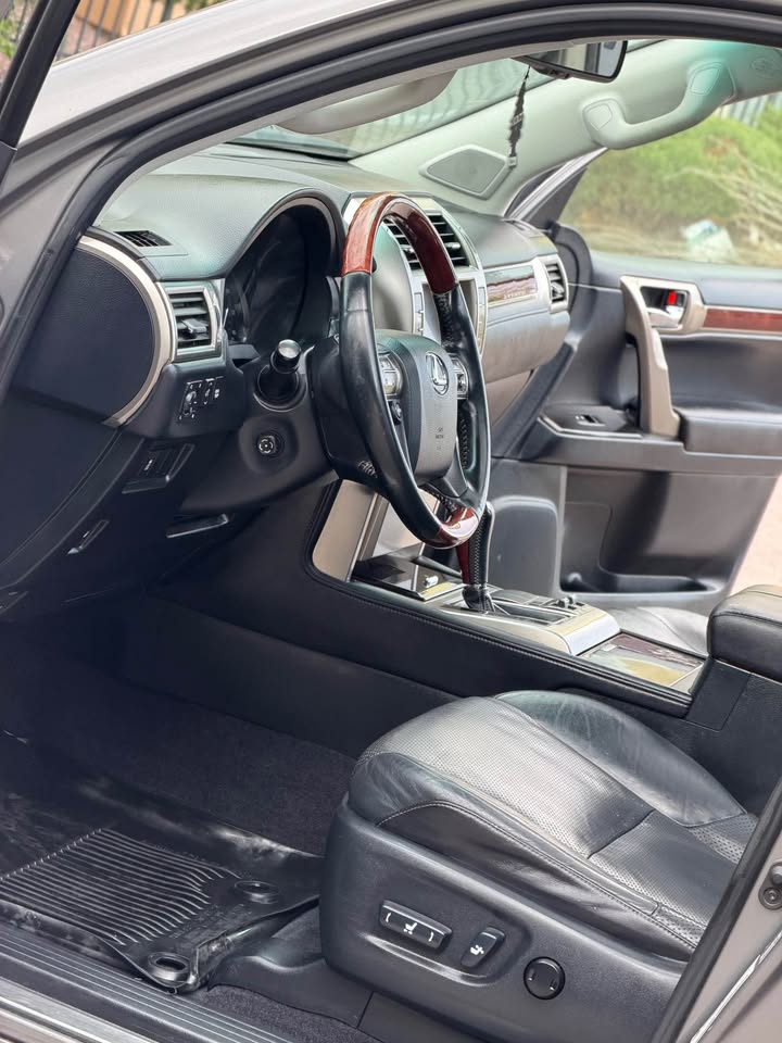 2010 Lexus GX · GX 460 Luxury Sport Utility 4D in Denver, CO (photo 8) — photo 8