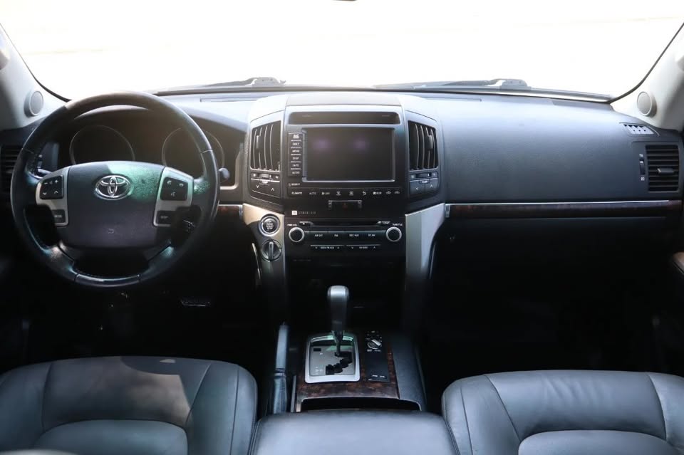 2008 Toyota Land Cruiser in Longmont, CO (photo 7) — photo 7