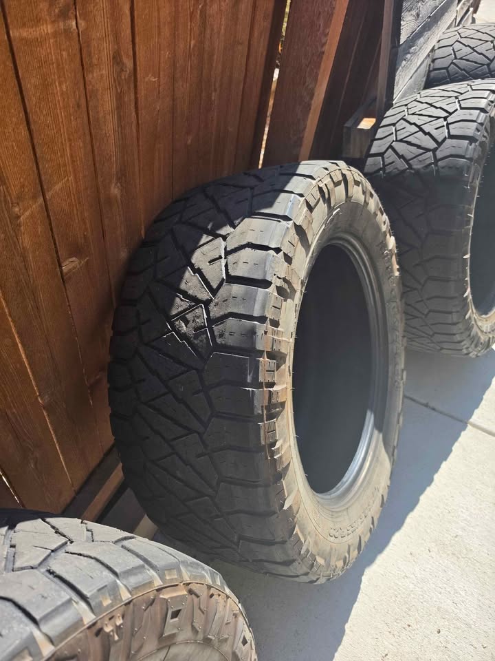Lt 305 55 20 Nitto Ridge Grappler tires in Johnstown, CO (photo 8) — photo 8